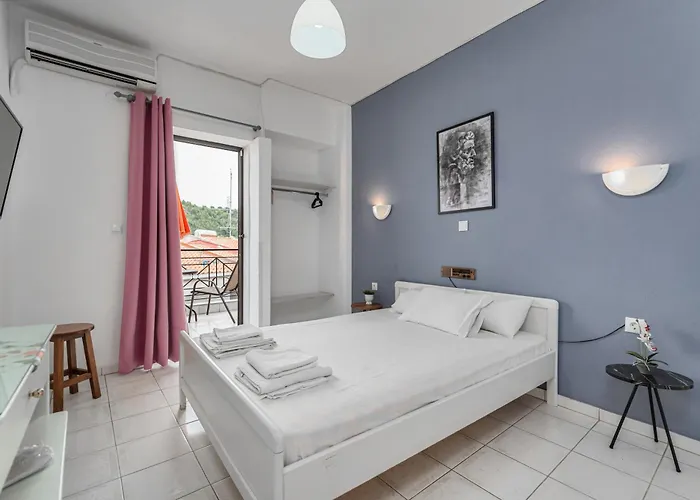 Sarikas 3*
