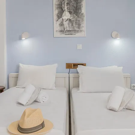 Ξενοδοχείο με διαμερίσματα Sarikas 3*