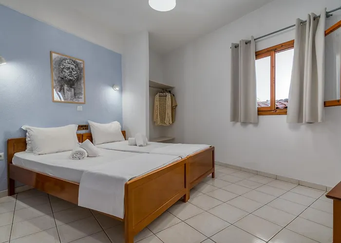 Sarikas Hotel de apartamente Polychrono