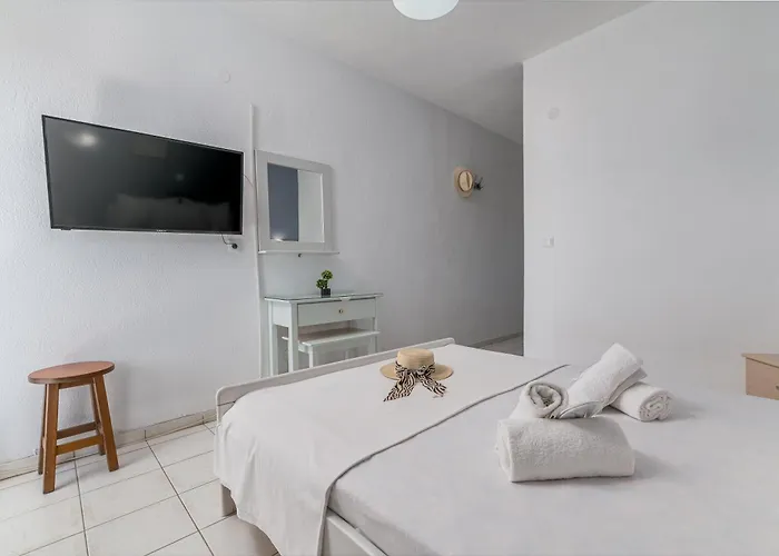 Sarikas Hotel de apartamente Polychrono